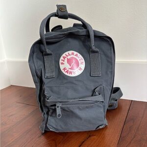 Fjallraven Kanken mini backpack